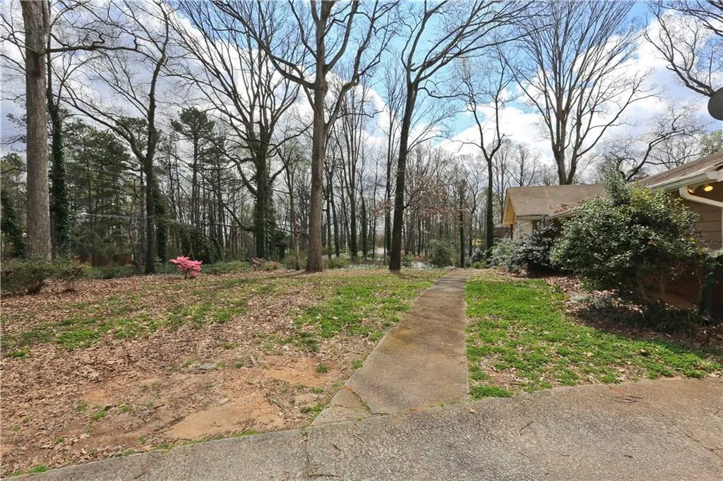 5280 High Point Road, Sandy Springs, Georgia 30342, 5 Bedrooms Bedrooms, ,4 BathroomsBathrooms,Residential,Sold,5280 High Point Road,5629633