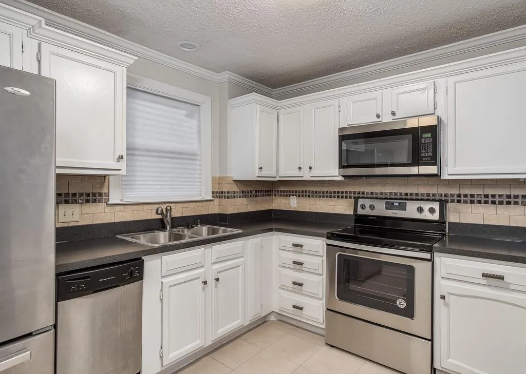 406 Abingdon Way Ne Unit -, Atlanta, Georgia 30328, 2 Bedrooms Bedrooms, ,2 BathroomsBathrooms,Residential,Sold,406 Abingdon Way Ne Unit -,6654485