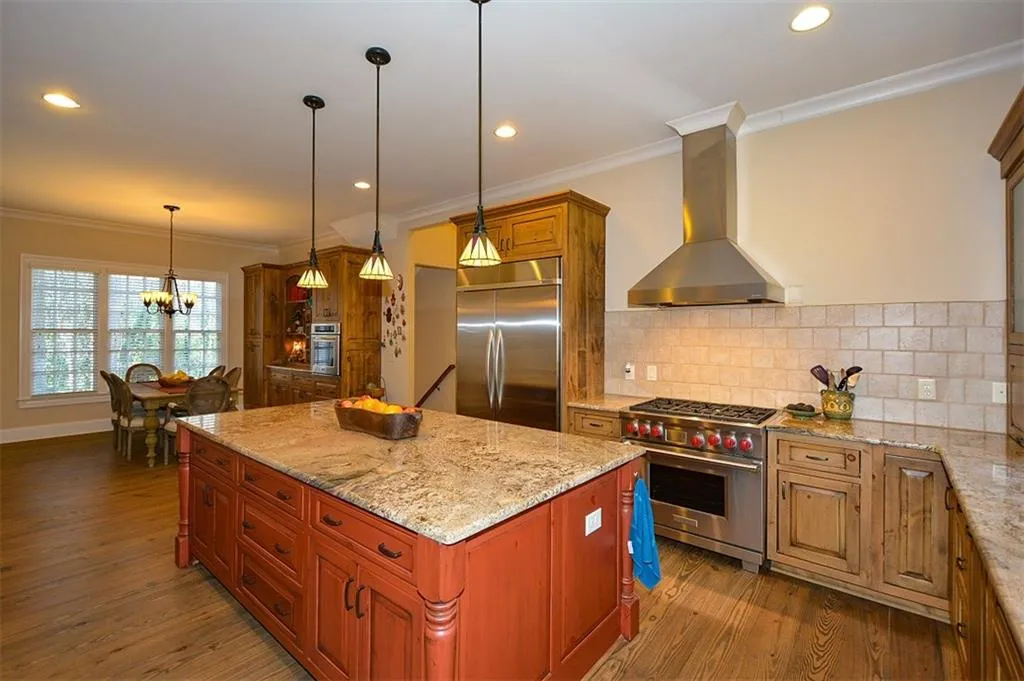 6279 Cherry Tree Lane, Atlanta, Georgia 30328, 5 Bedrooms Bedrooms, ,5 BathroomsBathrooms,Residential,Sold,6279 Cherry Tree Lane,5800569
