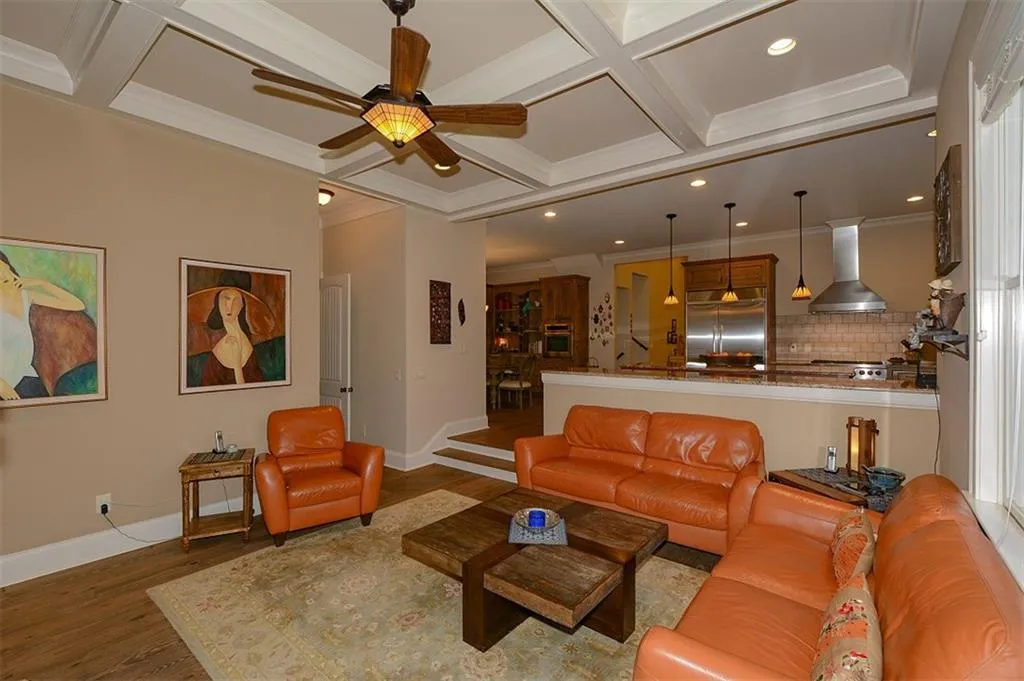 6279 Cherry Tree Lane, Atlanta, Georgia 30328, 5 Bedrooms Bedrooms, ,5 BathroomsBathrooms,Residential,Sold,6279 Cherry Tree Lane,5800569