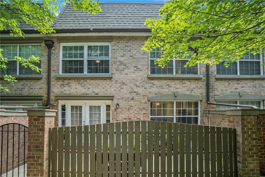 6980 Roswell Road Unit M3, Sandy Springs, Georgia 30328, 3 Bedrooms Bedrooms, ,2 BathroomsBathrooms,Residential,Sold,6980 Roswell Road Unit M3,7236810 6980 Roswell Road Unit M3, Sandy Springs, Georgia 30328, 3 Bedrooms Bedrooms, ,2 BathroomsBathrooms,Residential,Sold,6980 Roswell Road Unit M3,7236810