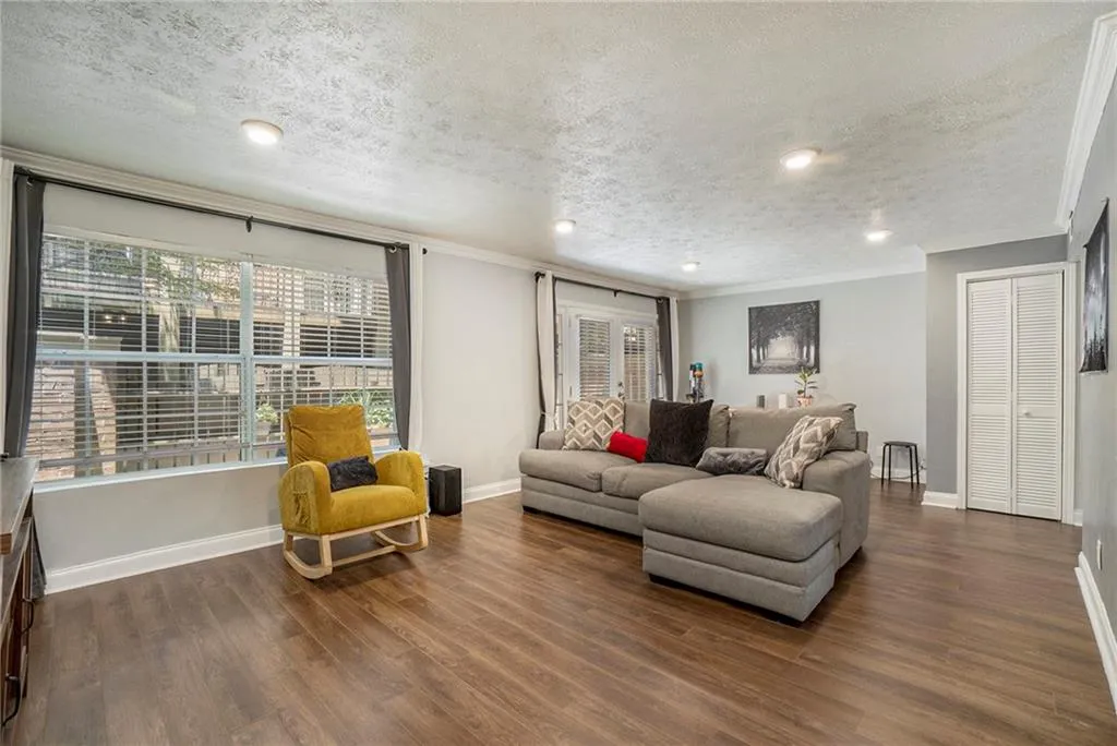 6980 Roswell Road Unit M3, Sandy Springs, Georgia 30328, 3 Bedrooms Bedrooms, ,2 BathroomsBathrooms,Residential,Sold,6980 Roswell Road Unit M3,7236810 6980 Roswell Road Unit M3, Sandy Springs, Georgia 30328, 3 Bedrooms Bedrooms, ,2 BathroomsBathrooms,Residential,Sold,6980 Roswell Road Unit M3,7236810