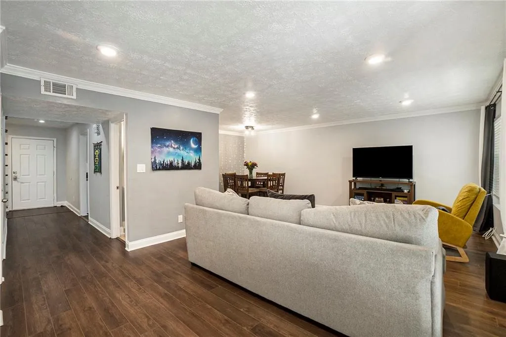 6980 Roswell Road Unit M3, Sandy Springs, Georgia 30328, 3 Bedrooms Bedrooms, ,2 BathroomsBathrooms,Residential,Sold,6980 Roswell Road Unit M3,7236810 6980 Roswell Road Unit M3, Sandy Springs, Georgia 30328, 3 Bedrooms Bedrooms, ,2 BathroomsBathrooms,Residential,Sold,6980 Roswell Road Unit M3,7236810