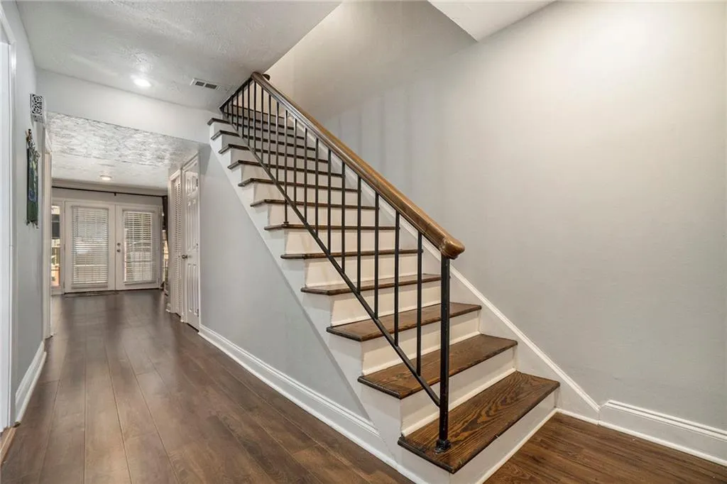 6980 Roswell Road Unit M3, Sandy Springs, Georgia 30328, 3 Bedrooms Bedrooms, ,2 BathroomsBathrooms,Residential,Sold,6980 Roswell Road Unit M3,7236810 6980 Roswell Road Unit M3, Sandy Springs, Georgia 30328, 3 Bedrooms Bedrooms, ,2 BathroomsBathrooms,Residential,Sold,6980 Roswell Road Unit M3,7236810