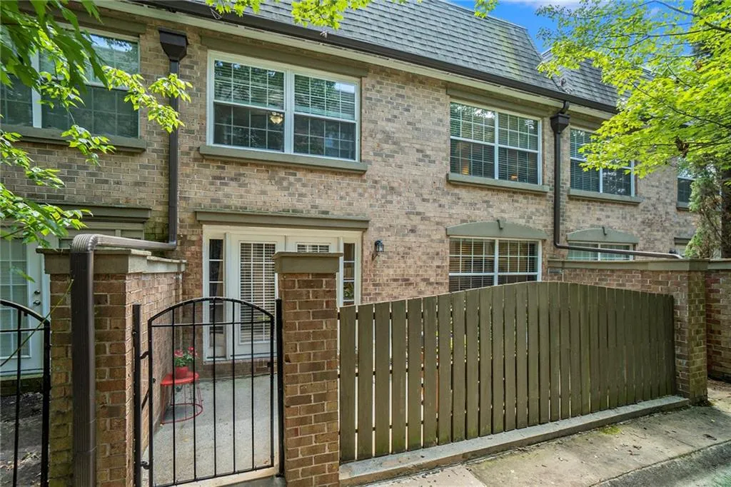 6980 Roswell Road Unit M3, Sandy Springs, Georgia 30328, 3 Bedrooms Bedrooms, ,2 BathroomsBathrooms,Residential,Sold,6980 Roswell Road Unit M3,7236810 6980 Roswell Road Unit M3, Sandy Springs, Georgia 30328, 3 Bedrooms Bedrooms, ,2 BathroomsBathrooms,Residential,Sold,6980 Roswell Road Unit M3,7236810