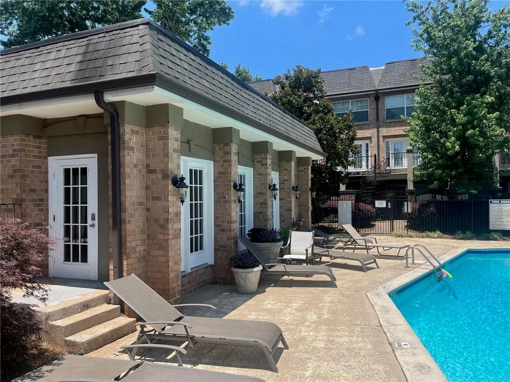 6980 Roswell Road Unit M3, Sandy Springs, Georgia 30328, 3 Bedrooms Bedrooms, ,2 BathroomsBathrooms,Residential,Sold,6980 Roswell Road Unit M3,7236810 6980 Roswell Road Unit M3, Sandy Springs, Georgia 30328, 3 Bedrooms Bedrooms, ,2 BathroomsBathrooms,Residential,Sold,6980 Roswell Road Unit M3,7236810