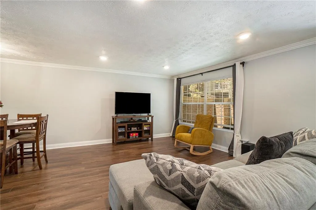 6980 Roswell Road Unit M3, Sandy Springs, Georgia 30328, 3 Bedrooms Bedrooms, ,2 BathroomsBathrooms,Residential,Sold,6980 Roswell Road Unit M3,7236810 6980 Roswell Road Unit M3, Sandy Springs, Georgia 30328, 3 Bedrooms Bedrooms, ,2 BathroomsBathrooms,Residential,Sold,6980 Roswell Road Unit M3,7236810