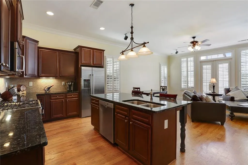 1414 Briarhaven Trail Ne, Brookhaven, Georgia 30319, 3 Bedrooms Bedrooms, ,3 BathroomsBathrooms,Residential,Sold,1414 Briarhaven Trail Ne,5729215