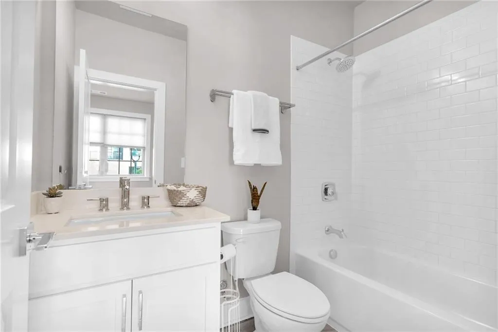 6087 Boylston Drive, Atlanta, Georgia 30328, 3 Bedrooms Bedrooms, ,3 BathroomsBathrooms,Residential,Sold,6087 Boylston Drive,7127289