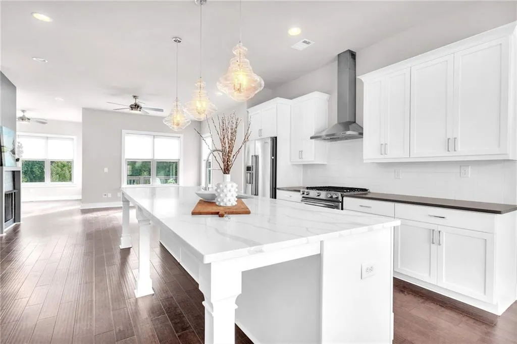 6087 Boylston Drive, Atlanta, Georgia 30328, 3 Bedrooms Bedrooms, ,3 BathroomsBathrooms,Residential,Sold,6087 Boylston Drive,7127289