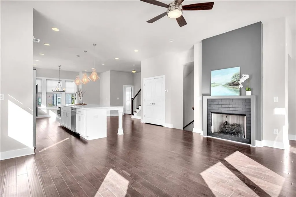 6087 Boylston Drive, Atlanta, Georgia 30328, 3 Bedrooms Bedrooms, ,3 BathroomsBathrooms,Residential,Sold,6087 Boylston Drive,7127289