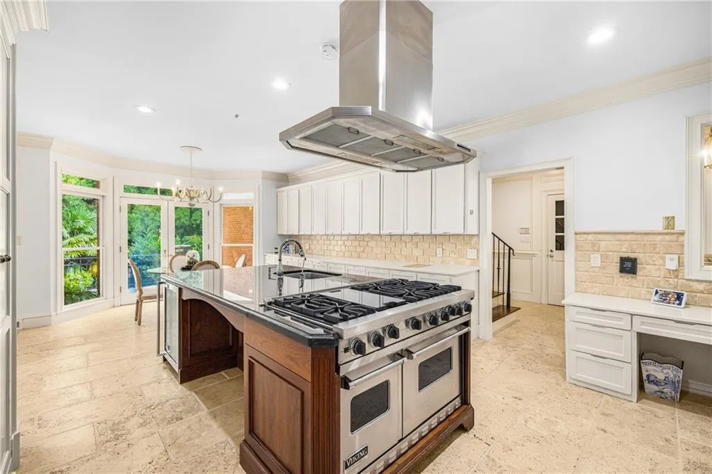 1285 Wesley Place Nw, Atlanta, Georgia 30327, 5 Bedrooms Bedrooms, ,7 BathroomsBathrooms,Residential,For Sale,1285 Wesley Place Nw,7571244