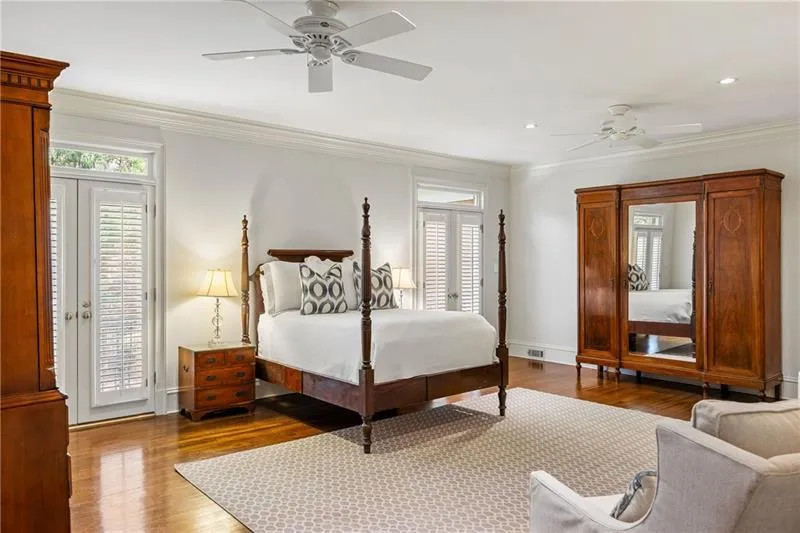 Guest bedroom