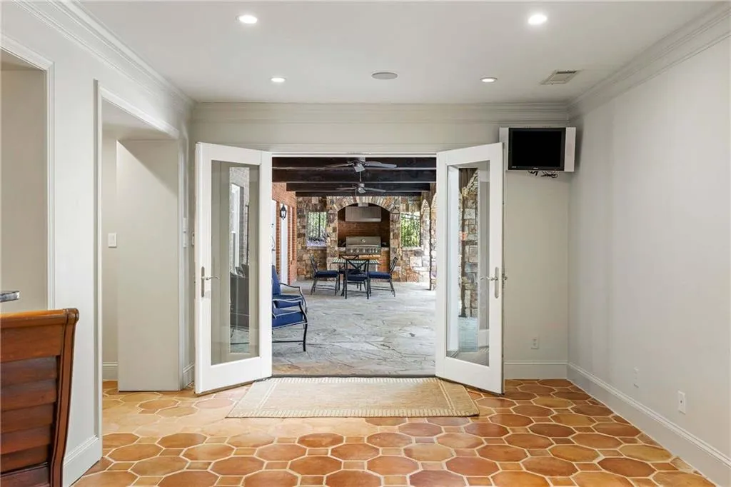 1285 Wesley Place Nw, Atlanta, Georgia 30327, 5 Bedrooms Bedrooms, ,7 BathroomsBathrooms,Residential,For Sale,1285 Wesley Place Nw,7571244