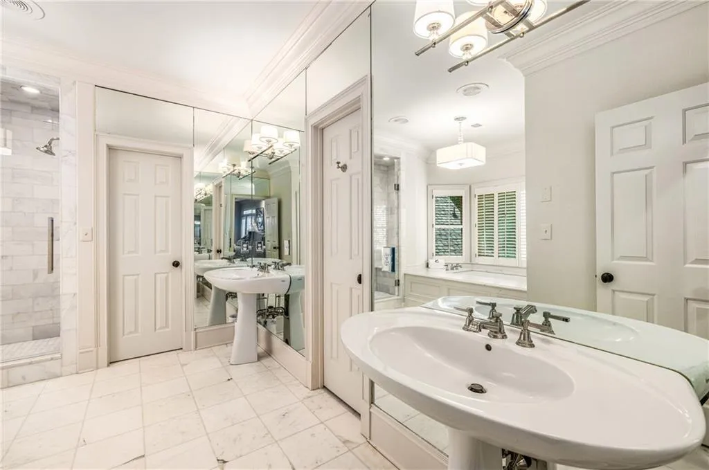 1285 Wesley Place Nw, Atlanta, Georgia 30327, 5 Bedrooms Bedrooms, ,7 BathroomsBathrooms,Residential,For Sale,1285 Wesley Place Nw,7571244