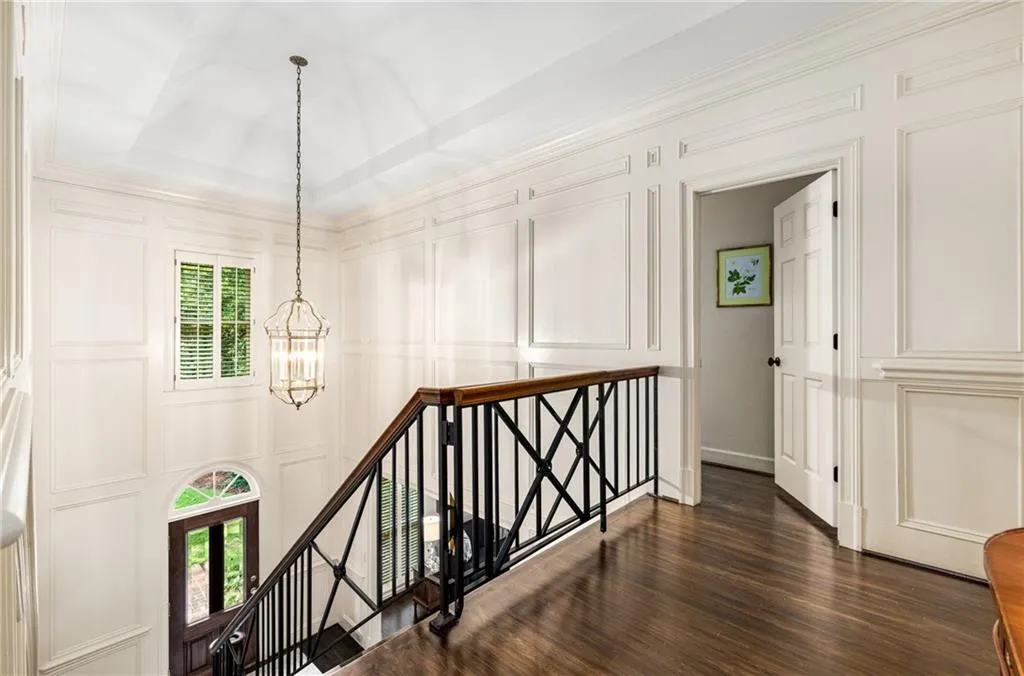 1285 Wesley Place Nw, Atlanta, Georgia 30327, 5 Bedrooms Bedrooms, ,7 BathroomsBathrooms,Residential,For Sale,1285 Wesley Place Nw,7571244