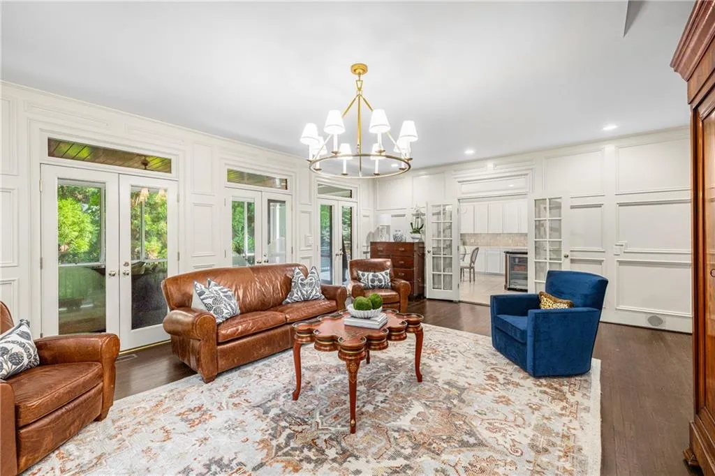 1285 Wesley Place Nw, Atlanta, Georgia 30327, 5 Bedrooms Bedrooms, ,7 BathroomsBathrooms,Residential,For Sale,1285 Wesley Place Nw,7571244