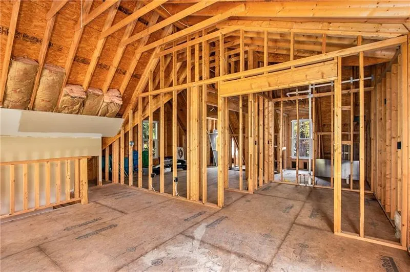 Unfinished mother in law suite, office, nany suite