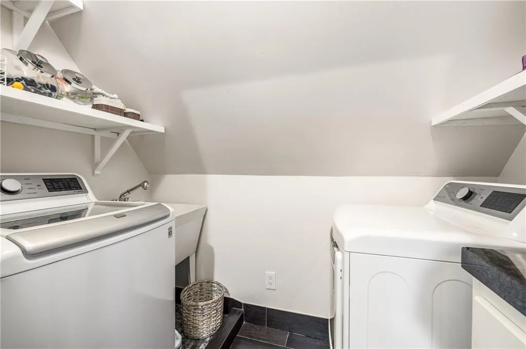 1285 Wesley Place Nw, Atlanta, Georgia 30327, 5 Bedrooms Bedrooms, ,7 BathroomsBathrooms,Residential,For Sale,1285 Wesley Place Nw,7571244