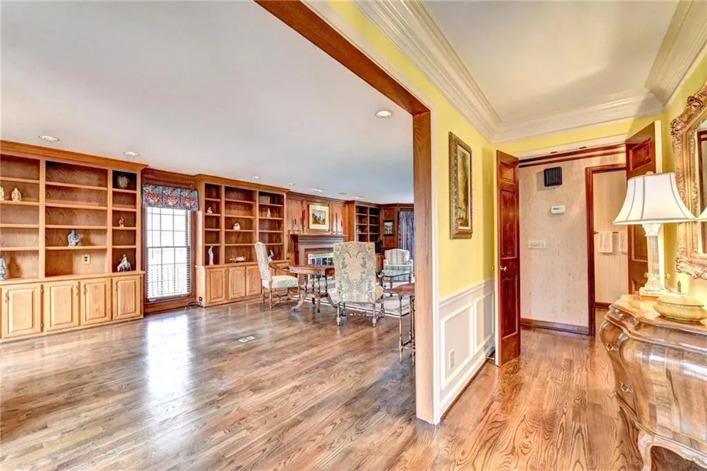 330 Burnt Oak Court, Sandy Springs, Georgia 30328, 4 Bedrooms Bedrooms, ,3 BathroomsBathrooms,Residential,Sold,330 Burnt Oak Court,5965472
