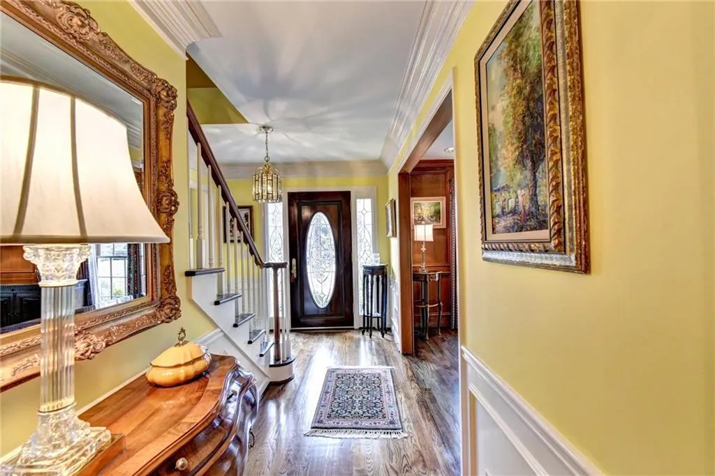 330 Burnt Oak Court, Sandy Springs, Georgia 30328, 4 Bedrooms Bedrooms, ,3 BathroomsBathrooms,Residential,Sold,330 Burnt Oak Court,5965472