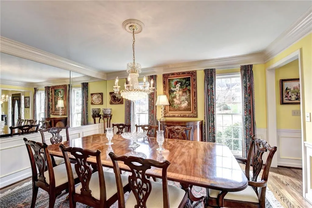 330 Burnt Oak Court, Sandy Springs, Georgia 30328, 4 Bedrooms Bedrooms, ,3 BathroomsBathrooms,Residential,Sold,330 Burnt Oak Court,5965472