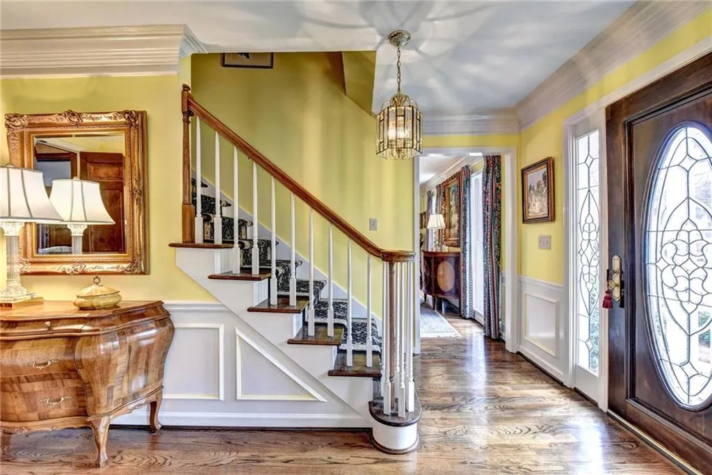 330 Burnt Oak Court, Sandy Springs, Georgia 30328, 4 Bedrooms Bedrooms, ,3 BathroomsBathrooms,Residential,Sold,330 Burnt Oak Court,5965472