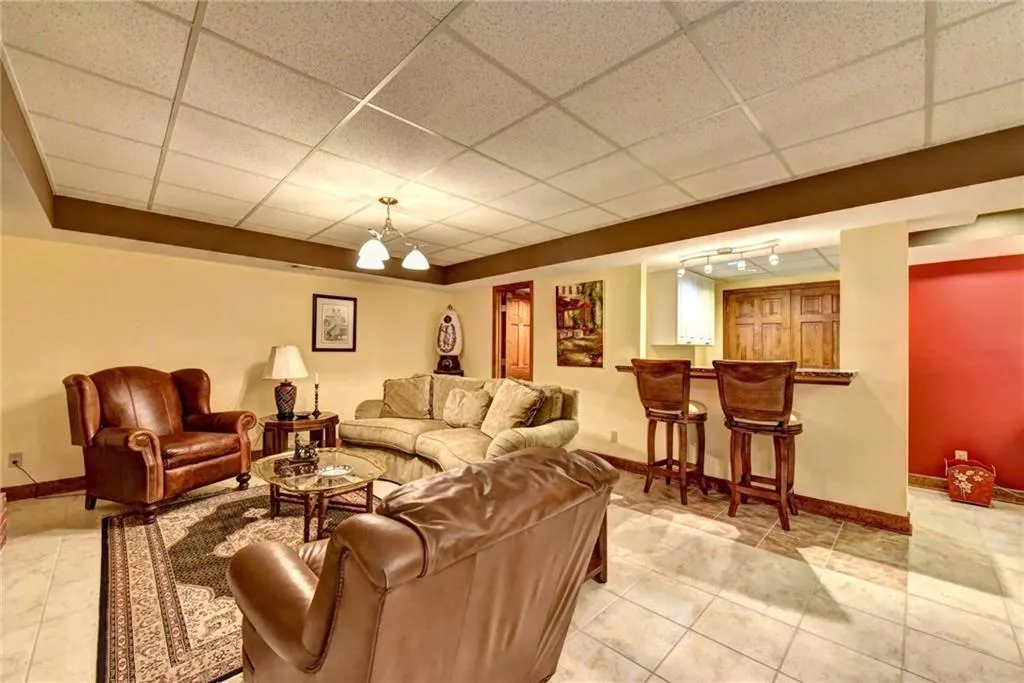 330 Burnt Oak Court, Sandy Springs, Georgia 30328, 4 Bedrooms Bedrooms, ,3 BathroomsBathrooms,Residential,Sold,330 Burnt Oak Court,5965472