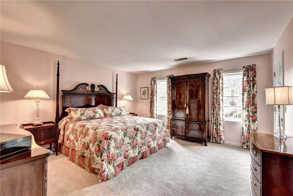 330 Burnt Oak Court, Sandy Springs, Georgia 30328, 4 Bedrooms Bedrooms, ,3 BathroomsBathrooms,Residential,Sold,330 Burnt Oak Court,5965472