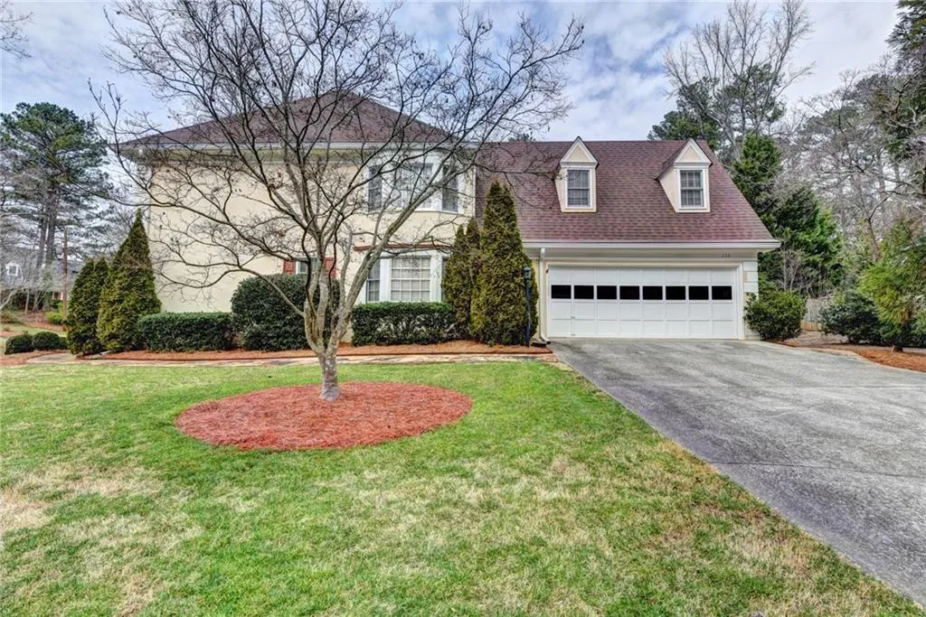 330 Burnt Oak Court, Sandy Springs, Georgia 30328, 4 Bedrooms Bedrooms, ,3 BathroomsBathrooms,Residential,Sold,330 Burnt Oak Court,5965472
