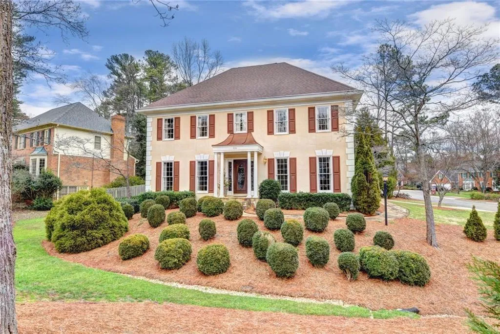 330 Burnt Oak Court, Sandy Springs, Georgia 30328, 4 Bedrooms Bedrooms, ,3 BathroomsBathrooms,Residential,Sold,330 Burnt Oak Court,5965472