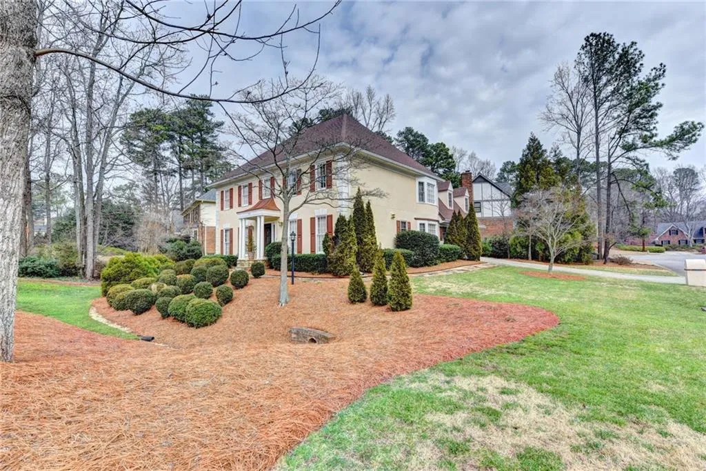 330 Burnt Oak Court, Sandy Springs, Georgia 30328, 4 Bedrooms Bedrooms, ,3 BathroomsBathrooms,Residential,Sold,330 Burnt Oak Court,5965472