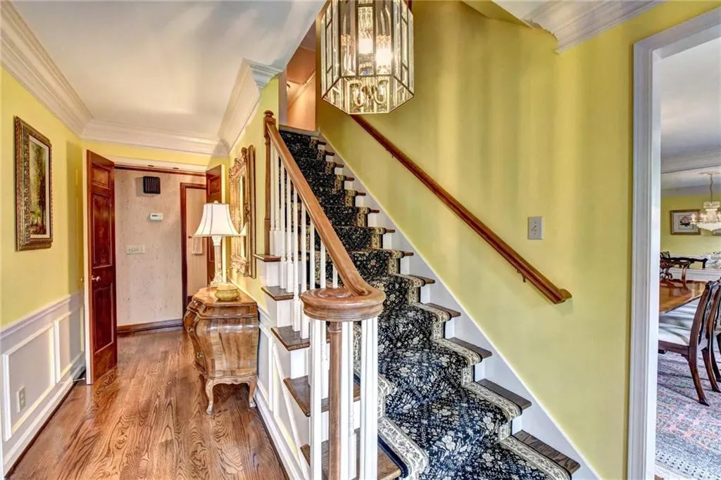 330 Burnt Oak Court, Sandy Springs, Georgia 30328, 4 Bedrooms Bedrooms, ,3 BathroomsBathrooms,Residential,Sold,330 Burnt Oak Court,5965472
