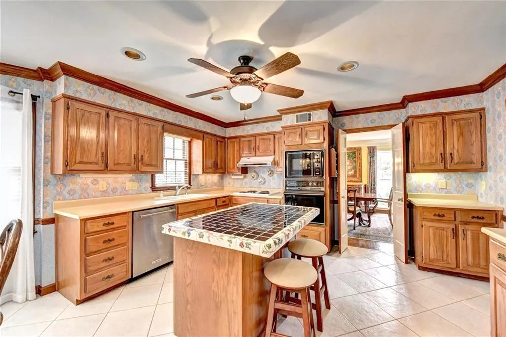 330 Burnt Oak Court, Sandy Springs, Georgia 30328, 4 Bedrooms Bedrooms, ,3 BathroomsBathrooms,Residential,Sold,330 Burnt Oak Court,5965472