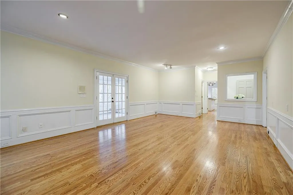 55 Chevaux Court Nw, Atlanta, Georgia 30342, 4 Bedrooms Bedrooms, ,3 BathroomsBathrooms,Residential,Sold,55 Chevaux Court Nw,7019600
