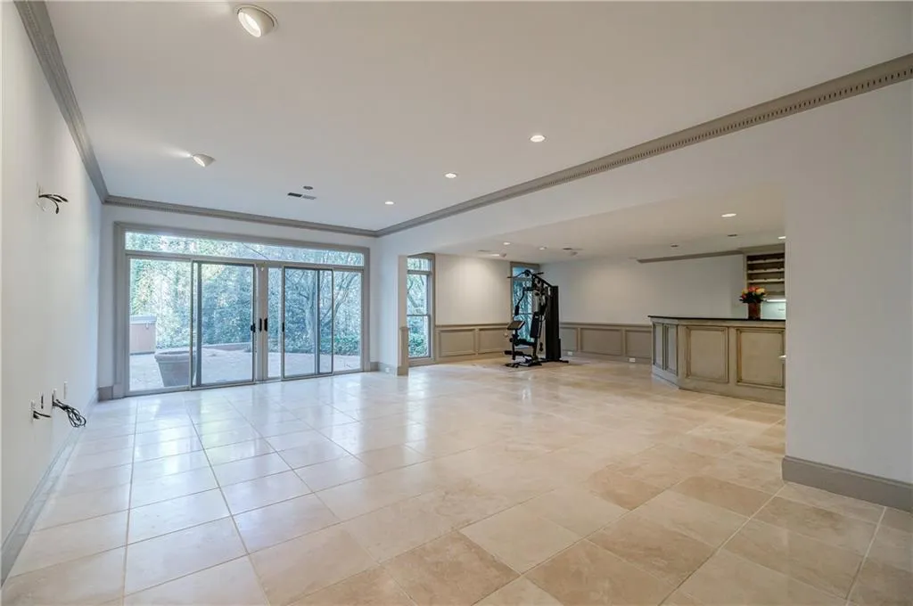 55 Chevaux Court Nw, Atlanta, Georgia 30342, 4 Bedrooms Bedrooms, ,3 BathroomsBathrooms,Residential,Sold,55 Chevaux Court Nw,7019600
