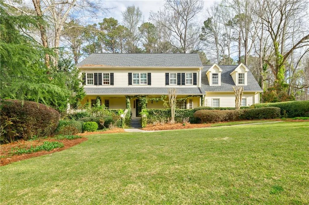 55 Chevaux Court Nw, Atlanta, Georgia 30342, 4 Bedrooms Bedrooms, ,3 BathroomsBathrooms,Residential,Sold,55 Chevaux Court Nw,7019600