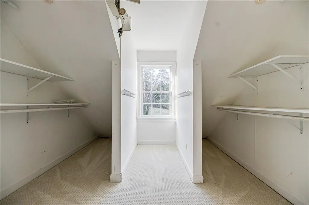 55 Chevaux Court Nw, Atlanta, Georgia 30342, 4 Bedrooms Bedrooms, ,3 BathroomsBathrooms,Residential,Sold,55 Chevaux Court Nw,7019600