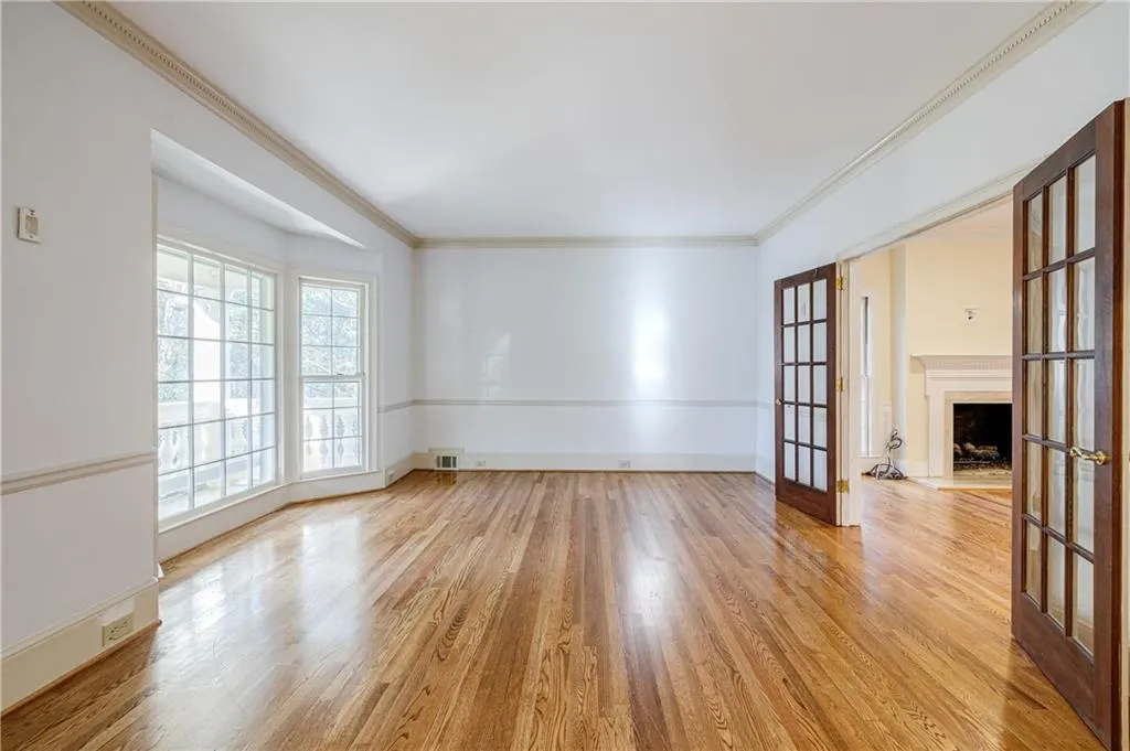 55 Chevaux Court Nw, Atlanta, Georgia 30342, 4 Bedrooms Bedrooms, ,3 BathroomsBathrooms,Residential,Sold,55 Chevaux Court Nw,7019600
