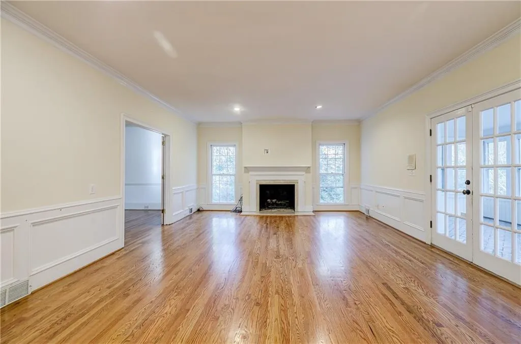 55 Chevaux Court Nw, Atlanta, Georgia 30342, 4 Bedrooms Bedrooms, ,3 BathroomsBathrooms,Residential,Sold,55 Chevaux Court Nw,7019600