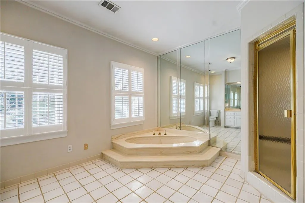 55 Chevaux Court Nw, Atlanta, Georgia 30342, 4 Bedrooms Bedrooms, ,3 BathroomsBathrooms,Residential,Sold,55 Chevaux Court Nw,7019600