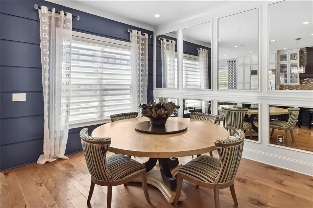 100 Ridgely Court, Atlanta, Georgia 30342, 4 Bedrooms Bedrooms, ,4 BathroomsBathrooms,Residential,Sold,100 Ridgely Court,7040345