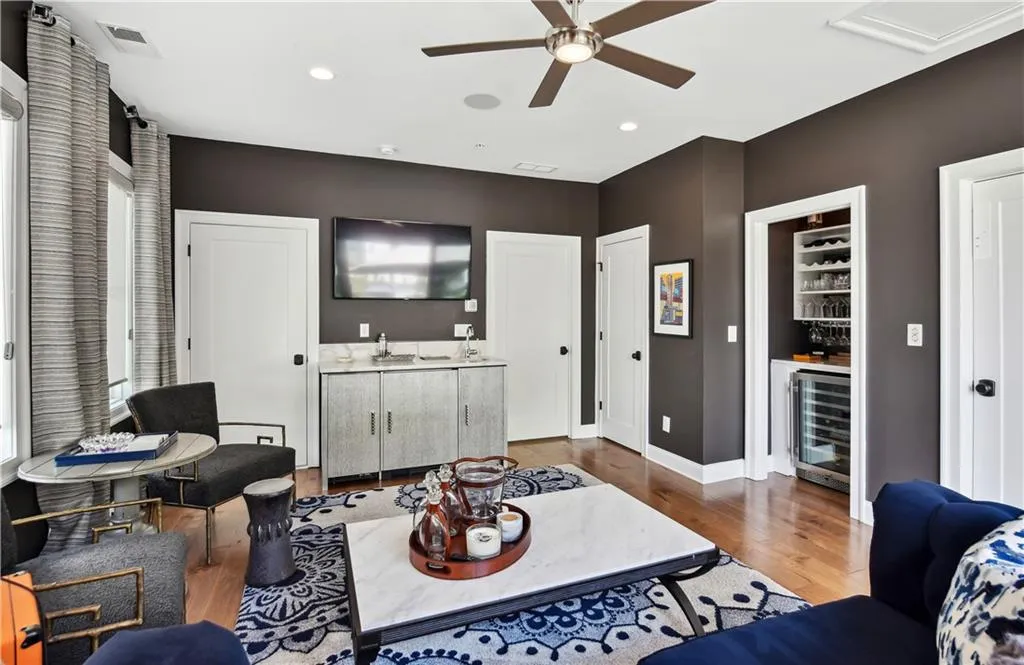 100 Ridgely Court, Atlanta, Georgia 30342, 4 Bedrooms Bedrooms, ,4 BathroomsBathrooms,Residential,Sold,100 Ridgely Court,7040345