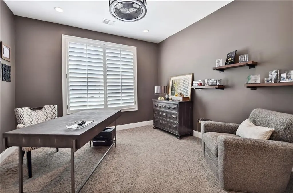 100 Ridgely Court, Atlanta, Georgia 30342, 4 Bedrooms Bedrooms, ,4 BathroomsBathrooms,Residential,Sold,100 Ridgely Court,7040345