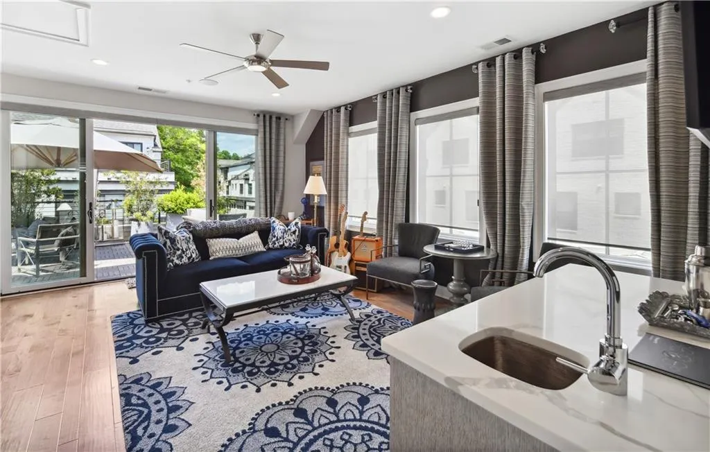 100 Ridgely Court, Atlanta, Georgia 30342, 4 Bedrooms Bedrooms, ,4 BathroomsBathrooms,Residential,Sold,100 Ridgely Court,7040345