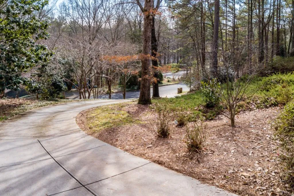 125 Jett Forest Court, Sandy Springs, Georgia 30327, 4 Bedrooms Bedrooms, ,4 BathroomsBathrooms,Residential,Sold,125 Jett Forest Court,6528973