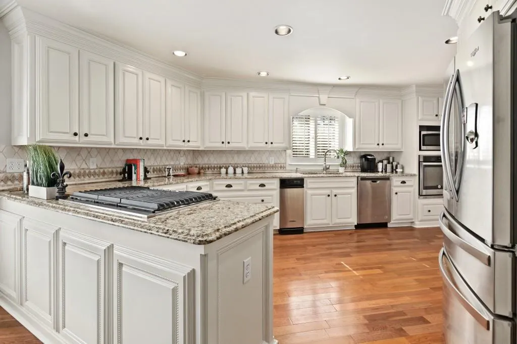 125 Jett Forest Court, Sandy Springs, Georgia 30327, 4 Bedrooms Bedrooms, ,4 BathroomsBathrooms,Residential,Sold,125 Jett Forest Court,6528973