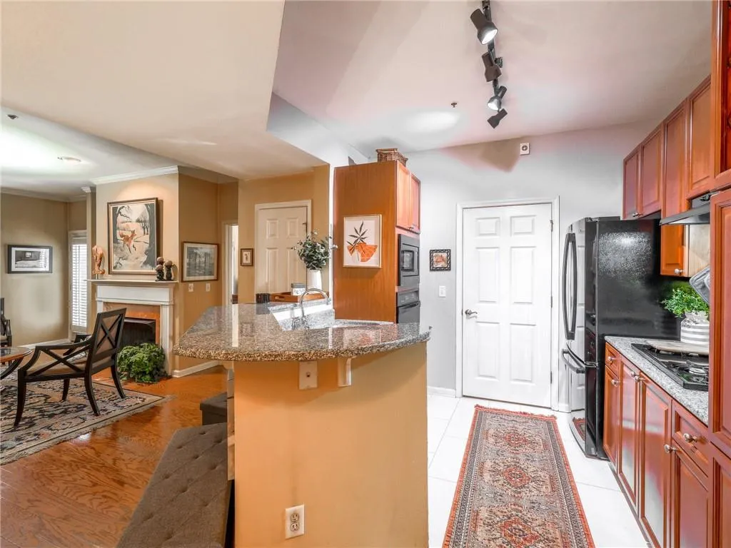 424 Lindbergh Drive Ne Unit 103, Atlanta, Georgia 30305, 2 Bedrooms Bedrooms, 0 ,2 BathroomsBathrooms,Residential,For Sale,424 Lindbergh Drive Ne Unit 103,7732111