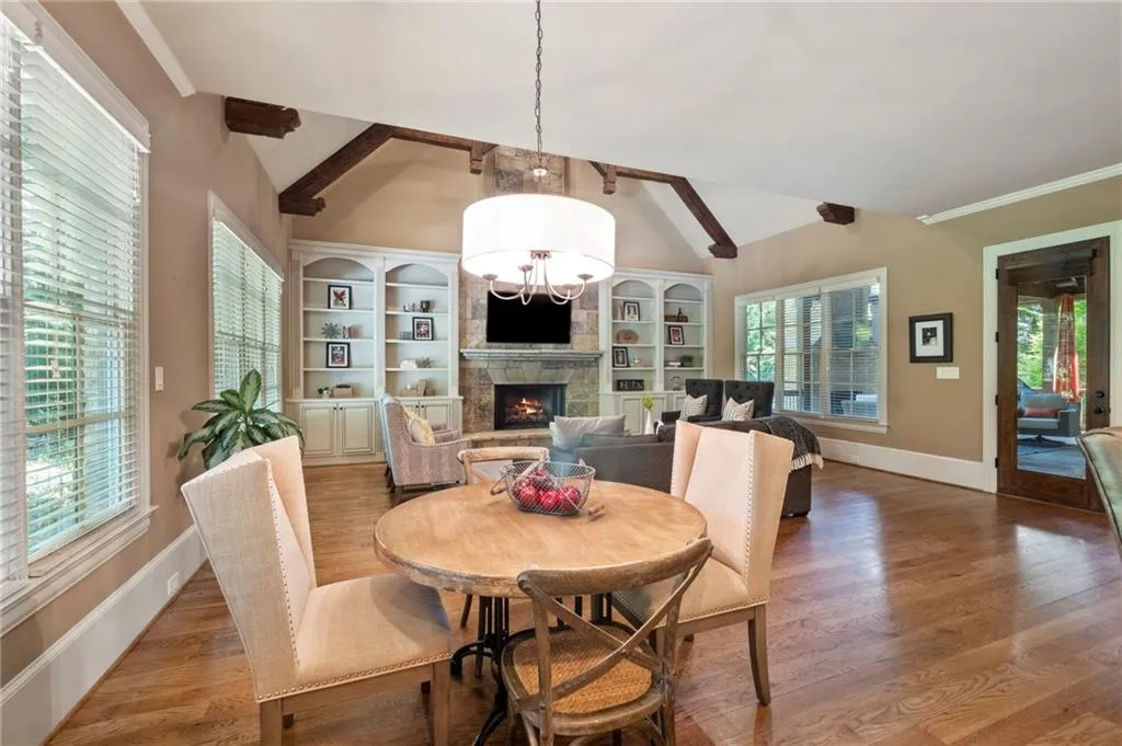 5035 Lake Forrest Drive Ne, Sandy Springs, Georgia 30342, 6 Bedrooms Bedrooms, ,6 BathroomsBathrooms,Residential,Sold,5035 Lake Forrest Drive Ne,6943571