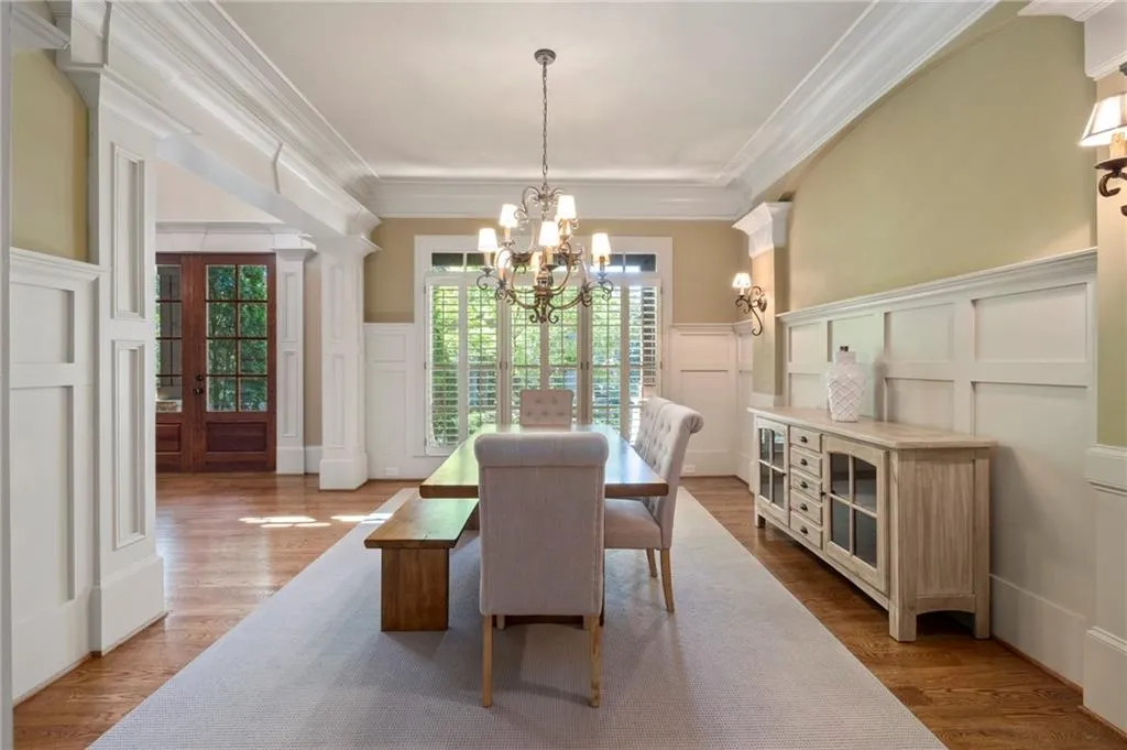 5035 Lake Forrest Drive Ne, Sandy Springs, Georgia 30342, 6 Bedrooms Bedrooms, ,6 BathroomsBathrooms,Residential,Sold,5035 Lake Forrest Drive Ne,6943571